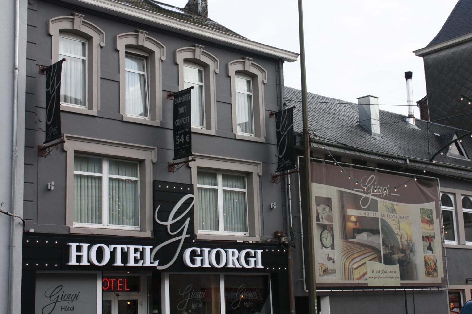 Hotel Giorgi Et Insolites-jacuzzi Prive 3*